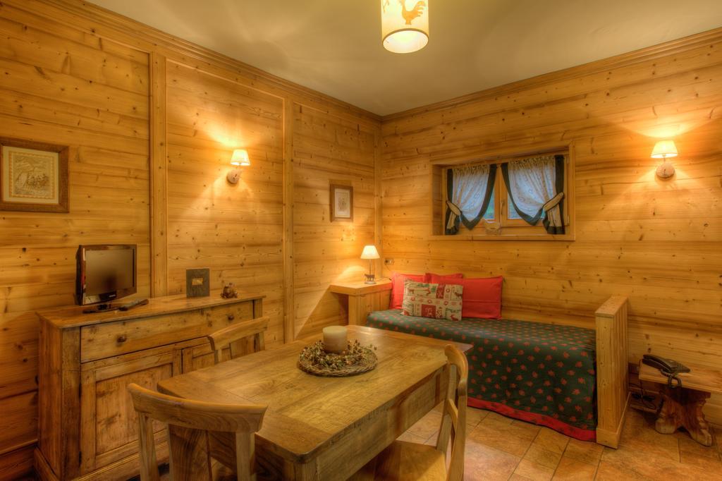 B&B Residence Checrouit Courmayeur Exteriér fotografie