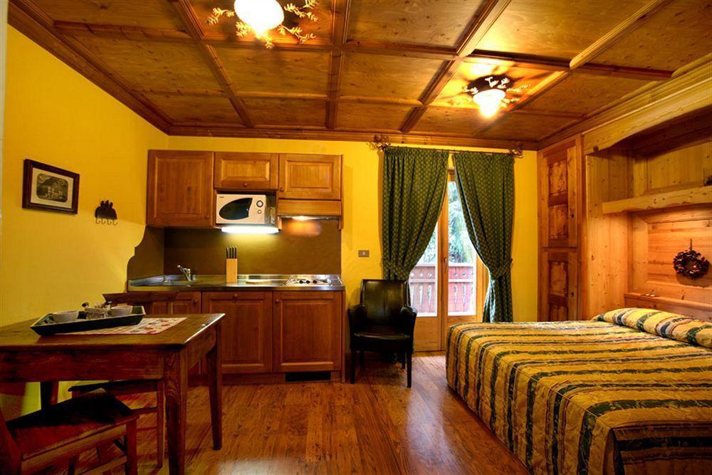 B&B Residence Checrouit Courmayeur Exteriér fotografie