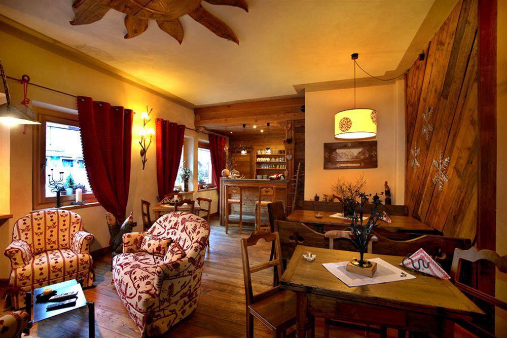 B&B Residence Checrouit Courmayeur Exteriér fotografie