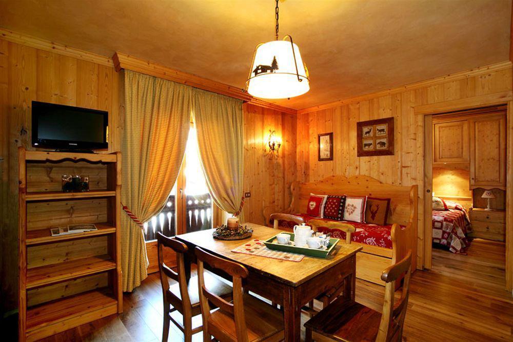 B&B Residence Checrouit Courmayeur Exteriér fotografie