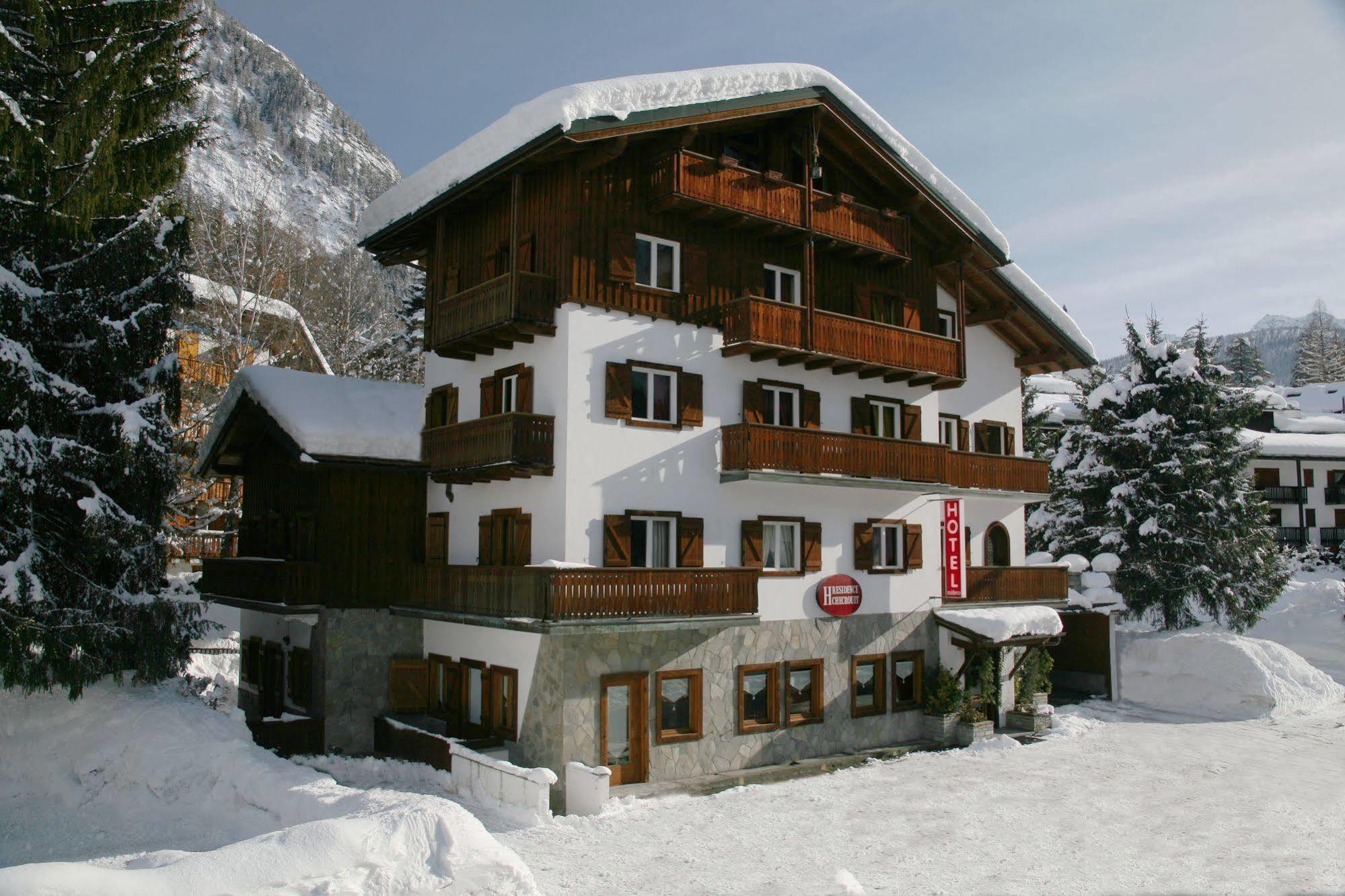 B&B Residence Checrouit Courmayeur Exteriér fotografie