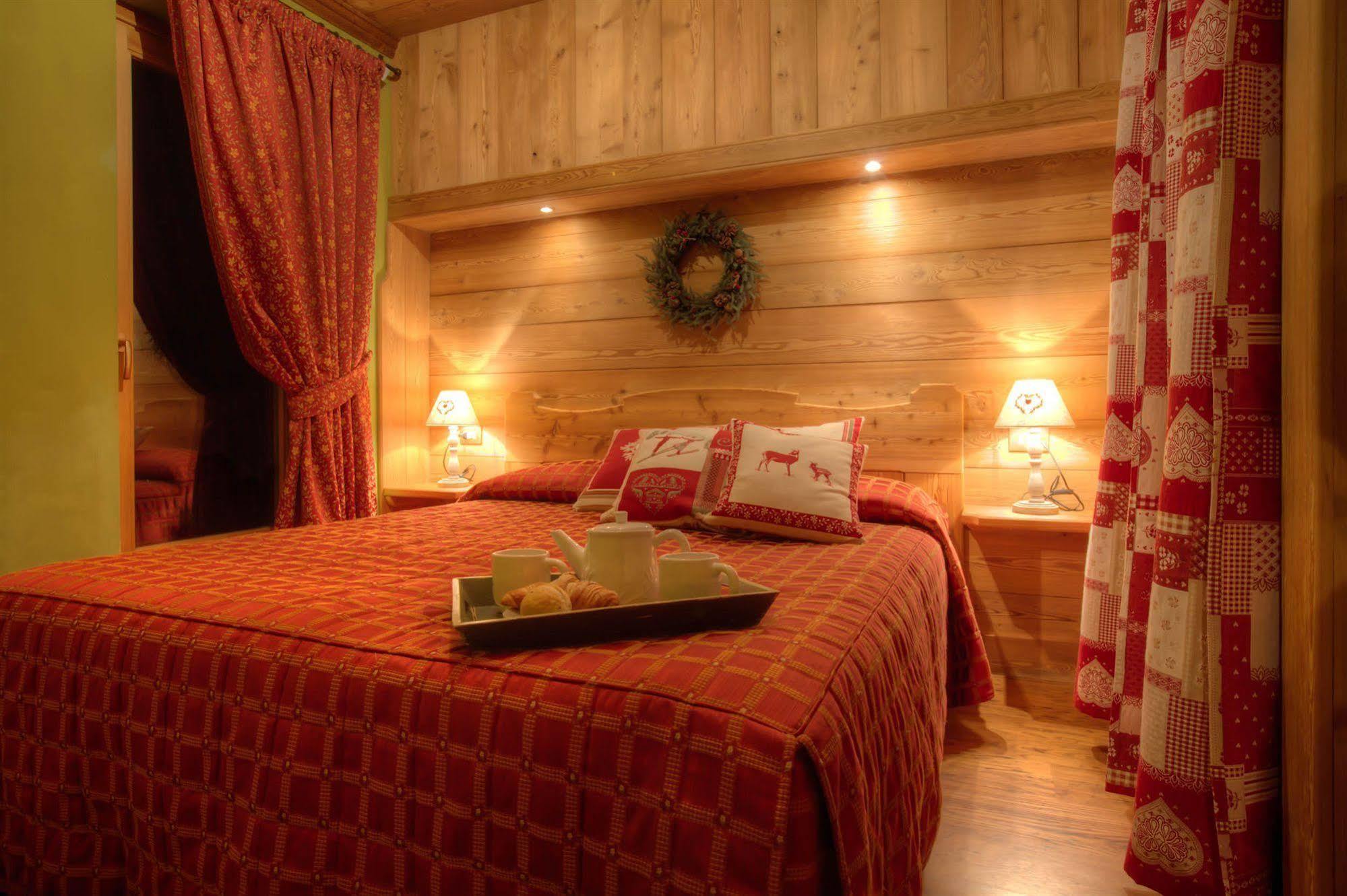 B&B Residence Checrouit Courmayeur Exteriér fotografie