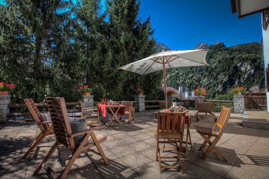 B&B Residence Checrouit Courmayeur Exteriér fotografie