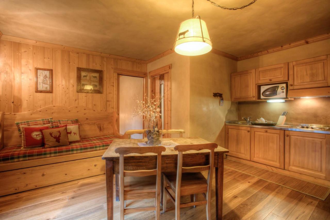 B&B Residence Checrouit Courmayeur Exteriér fotografie
